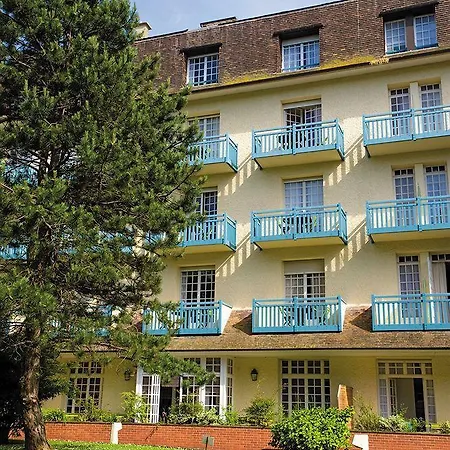 Pierre & Le Castel Normand 3*